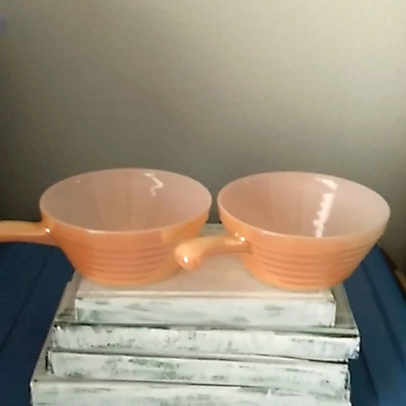 Vintage Fire King Peach Luster Set Of 2 Ovenware Beehive Soup Bowls With Handles - Picture 2 of 5